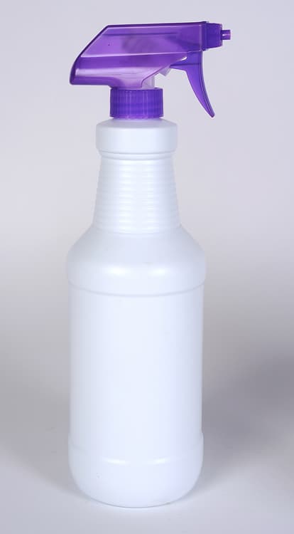 32 oz White Plastic Decanter